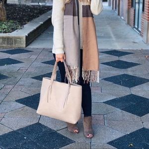 Tan tote bag
